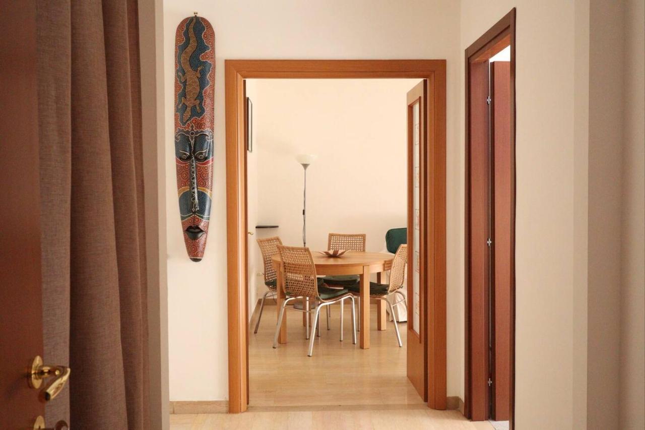 Casa Etruschi - Appartamento Con Posto Auto リヴォルノ エクステリア 写真