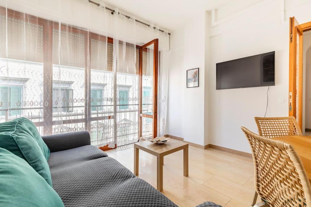 Casa Etruschi - Appartamento Con Posto Auto リヴォルノ エクステリア 写真
